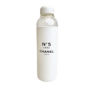 CHANEL N°5 L'EAU Bath & Body - White